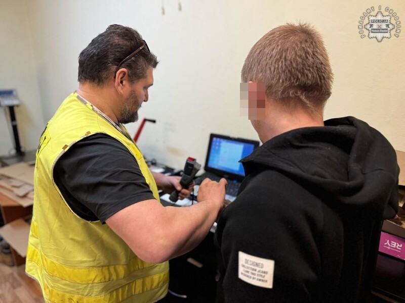 32-latek zatrzymany za brutalny rozbój. Mężczyzna napadł i okradł 45-latka