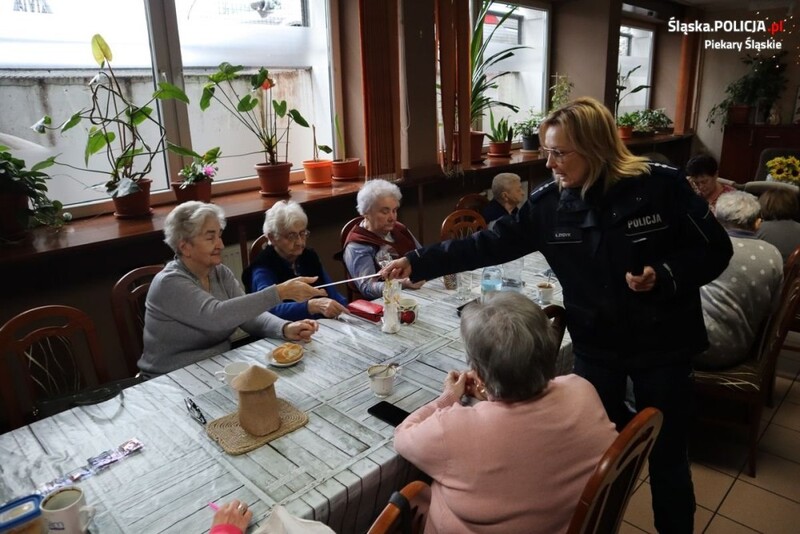 Piekarska policja ostrzega: Seniorze, nie daj się oszukać!