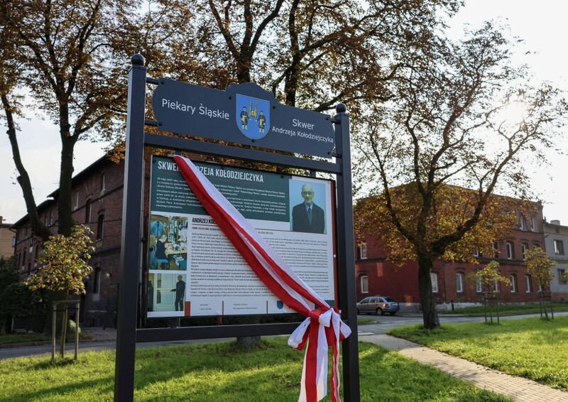 W Piekarach Śląskich odsłonięto tablicę poświęconą Andrzejowi Kołodziejczykowi